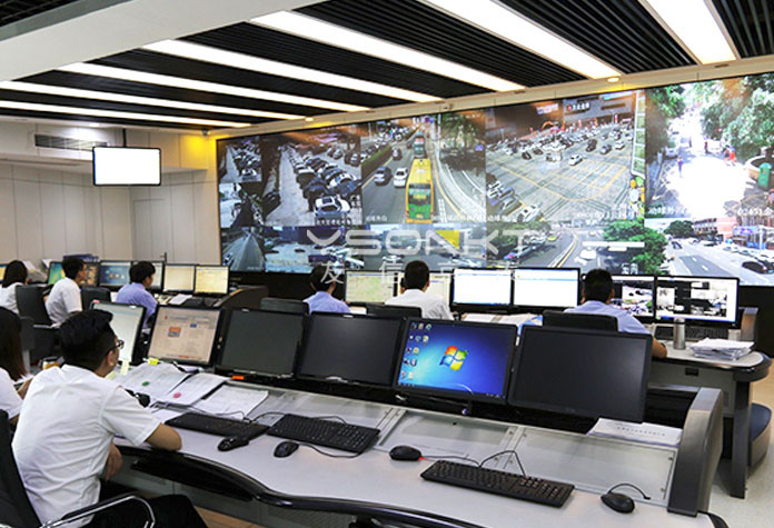 广东某市交通管理监控中心控制台定制项目